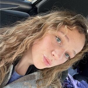 Meet your Posher, Mikayla